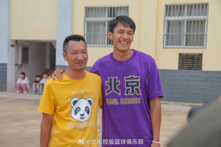  那一封信的故事還在延續(xù) 矣進(jìn)宏母校的師生們來到北京了！
