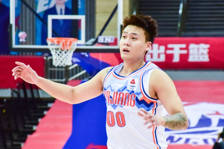  狀態(tài)回來了！趙睿18中7拿到22分5板4助1斷 正負值+15