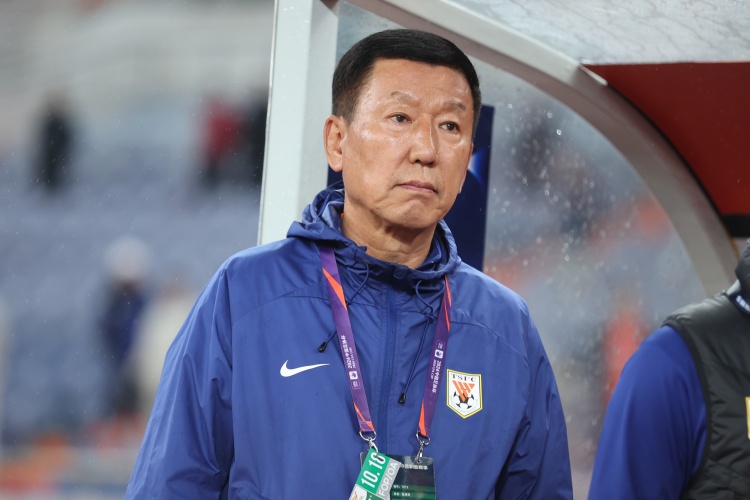  崔康熙：間歇期被抽調(diào)了很多球員訓(xùn)練受影響，國腳每人狀態(tài)不同