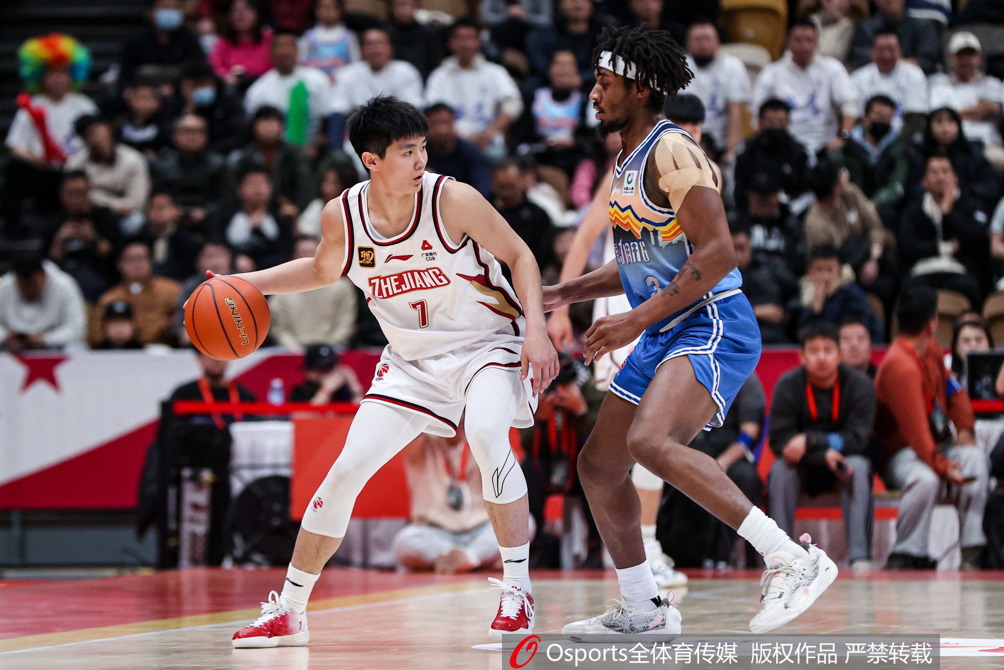  未來(lái)可期！17歲小將李?lèi)傊?中2拿5分1板1斷 單斷外援&壓哨三分